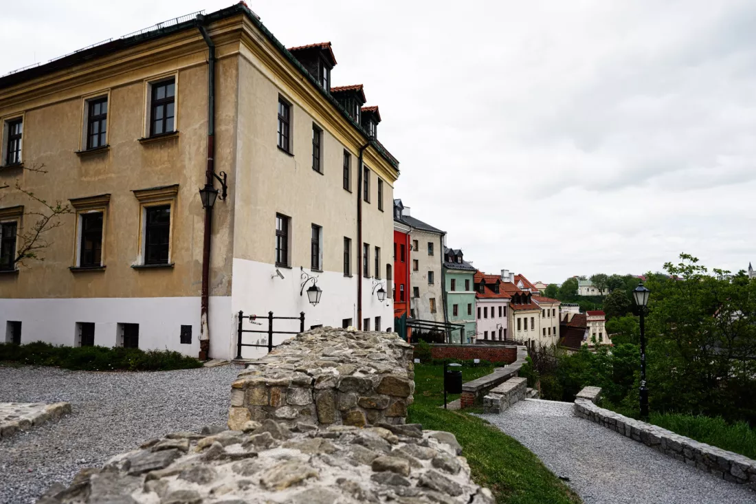 colourful-houses-old-town-lublin