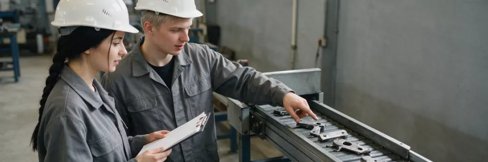 engineering-students-planning-production-line-in-workshop-test