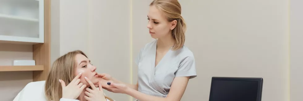 Bioesthetic-Cosmetology-Masters-test-an-expert-cosmetologist-performs-an-analysis-of-the-patients