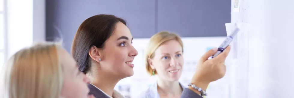 english-in-management-business-education-and-office-concept-business-team