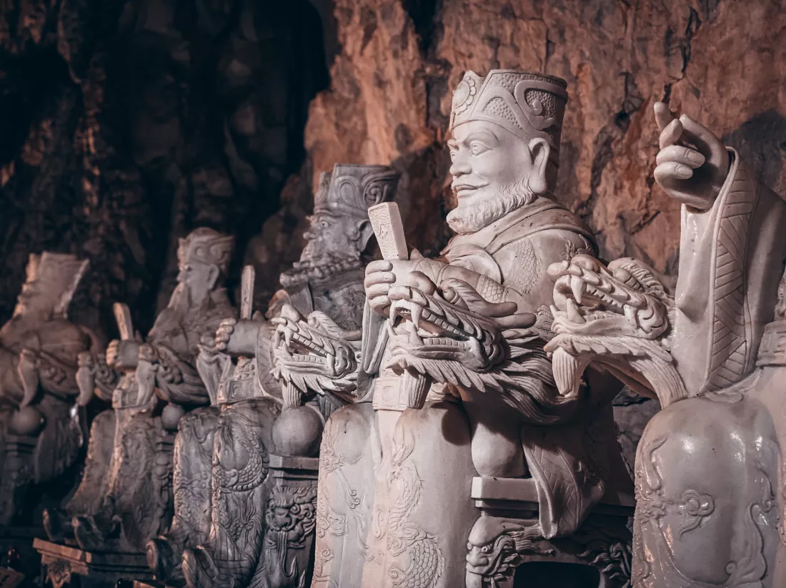 sculpture-buddha-statue