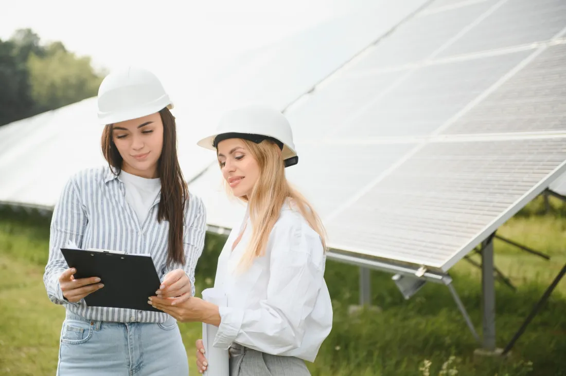 young-female-engineers-at-solar-farm-ujd