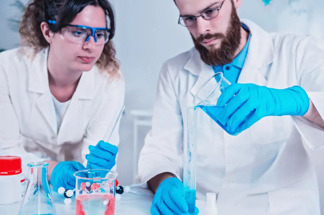 young-chemists-lab-glassware-p677-tekst